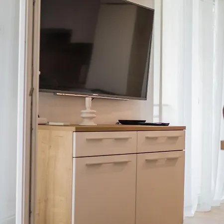 Apartment Dina Malinska