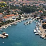 Dina Apartman *